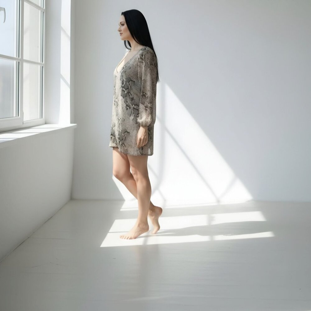 Show Me Your Mumu ✦ Snake Print V‑Neck Long Sleeve Tunic Dress ✦ Keyhole Back XS - Picture 8 of 10